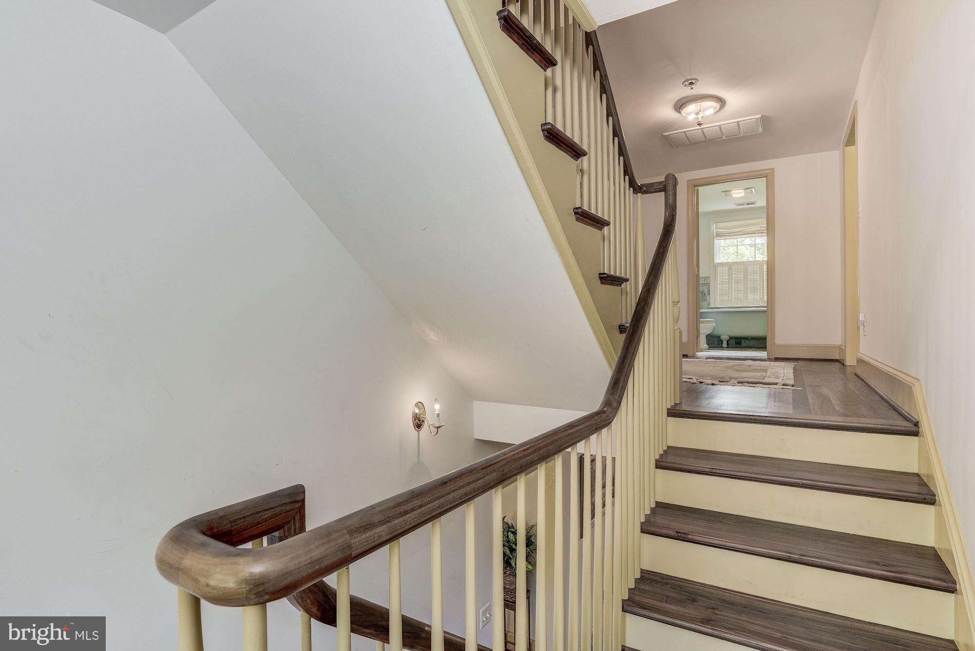 DELLABROOKE FOREST - Residential