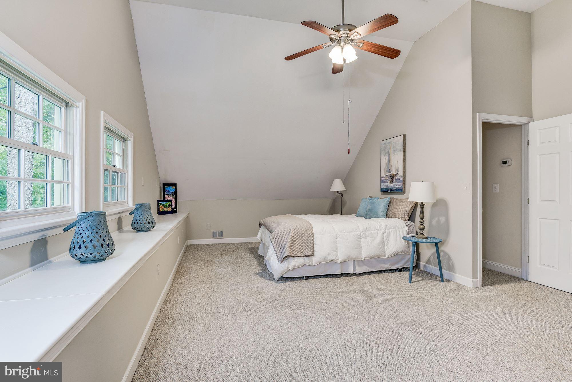 DELLABROOKE FOREST - Residential