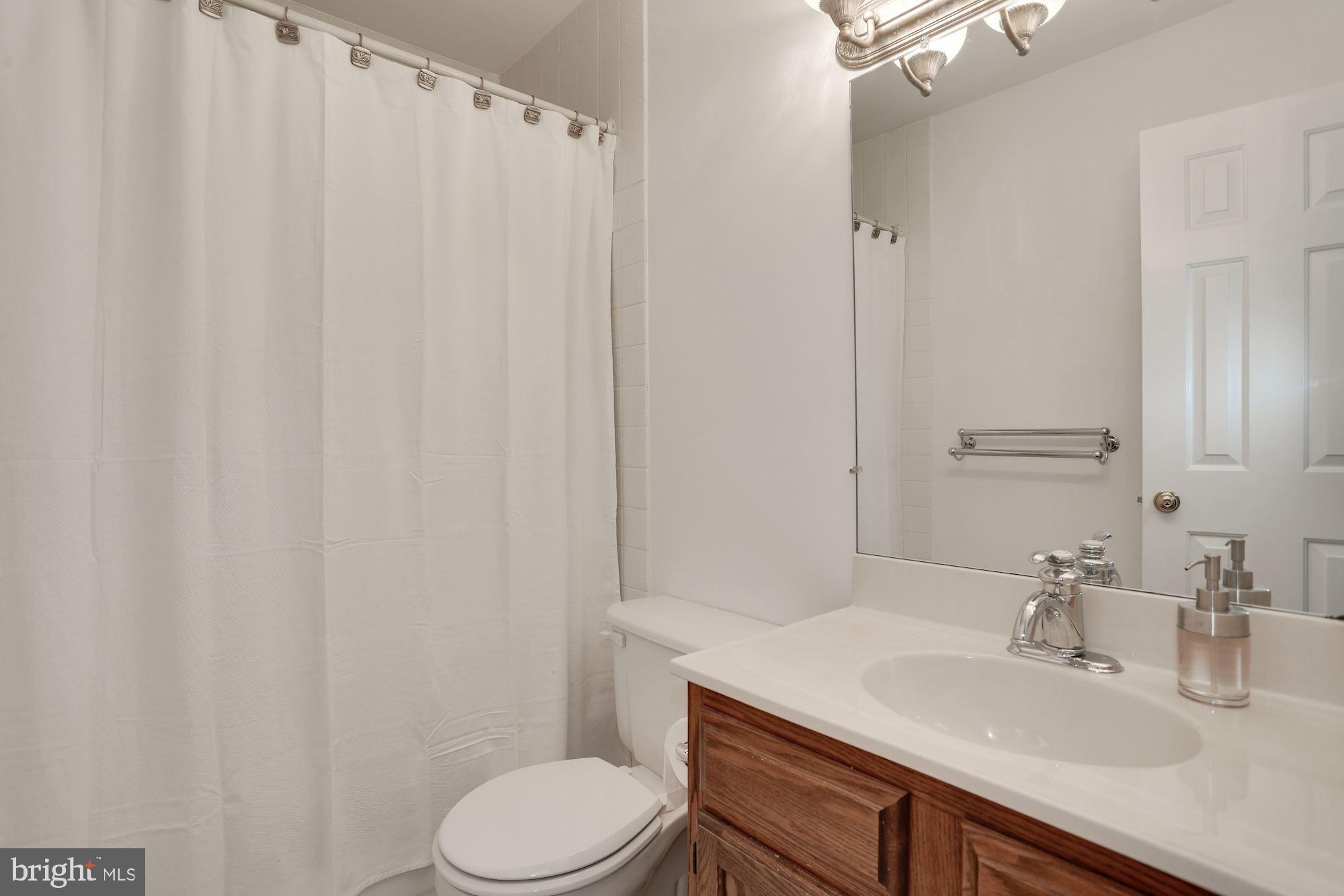 JEFFERSON RESIDENCES - Residential