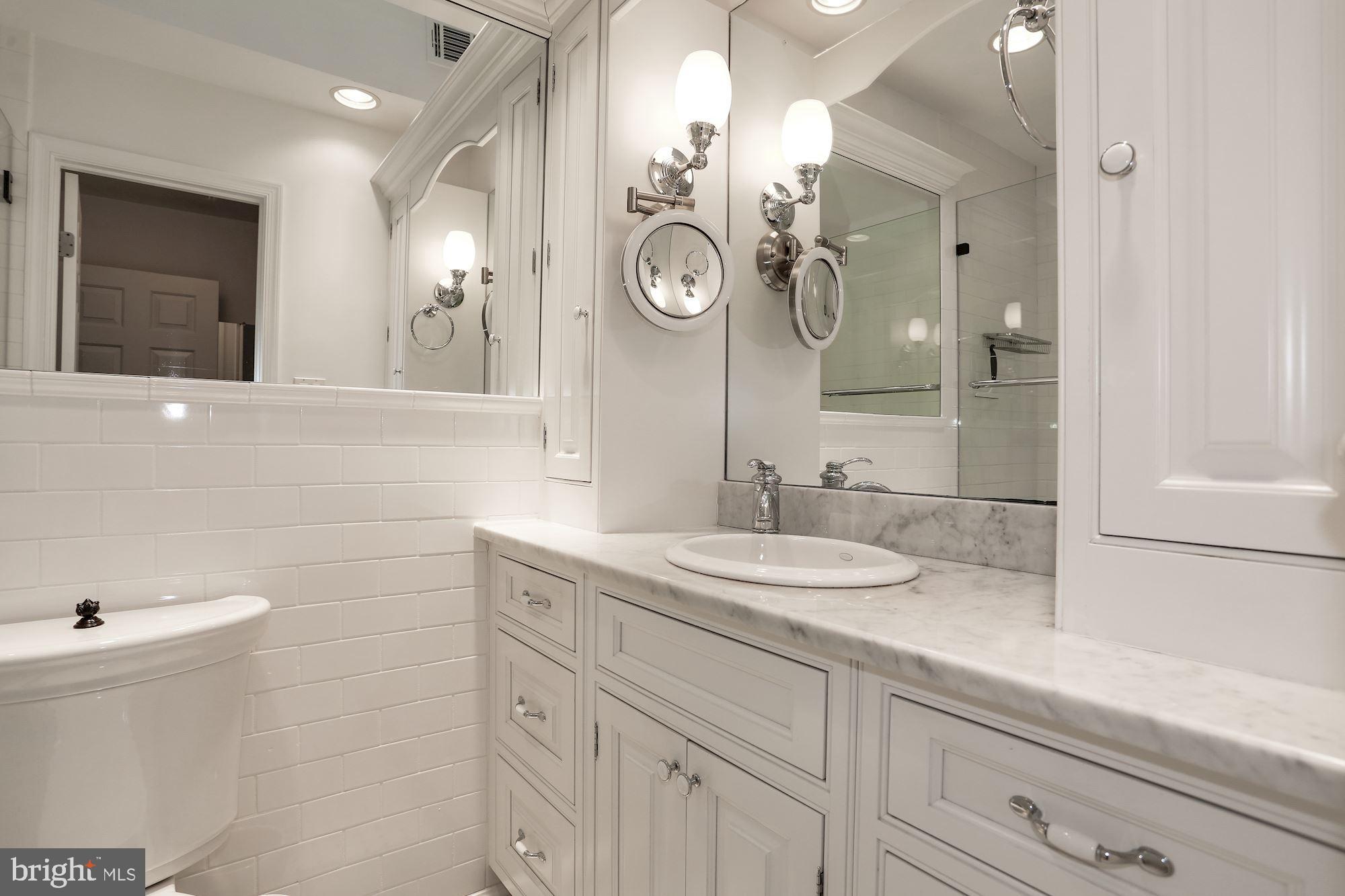 JEFFERSON RESIDENCES - Residential