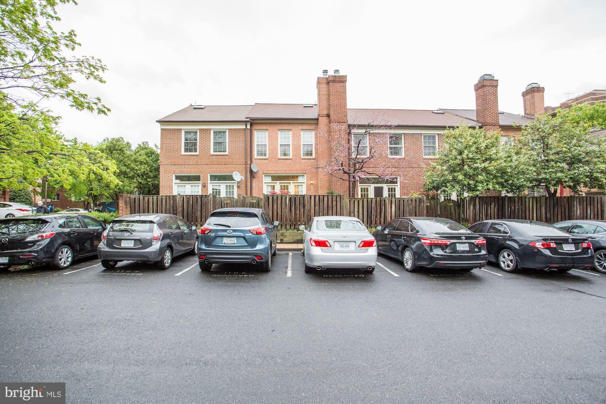 JEFFERSON RESIDENCES - Residential