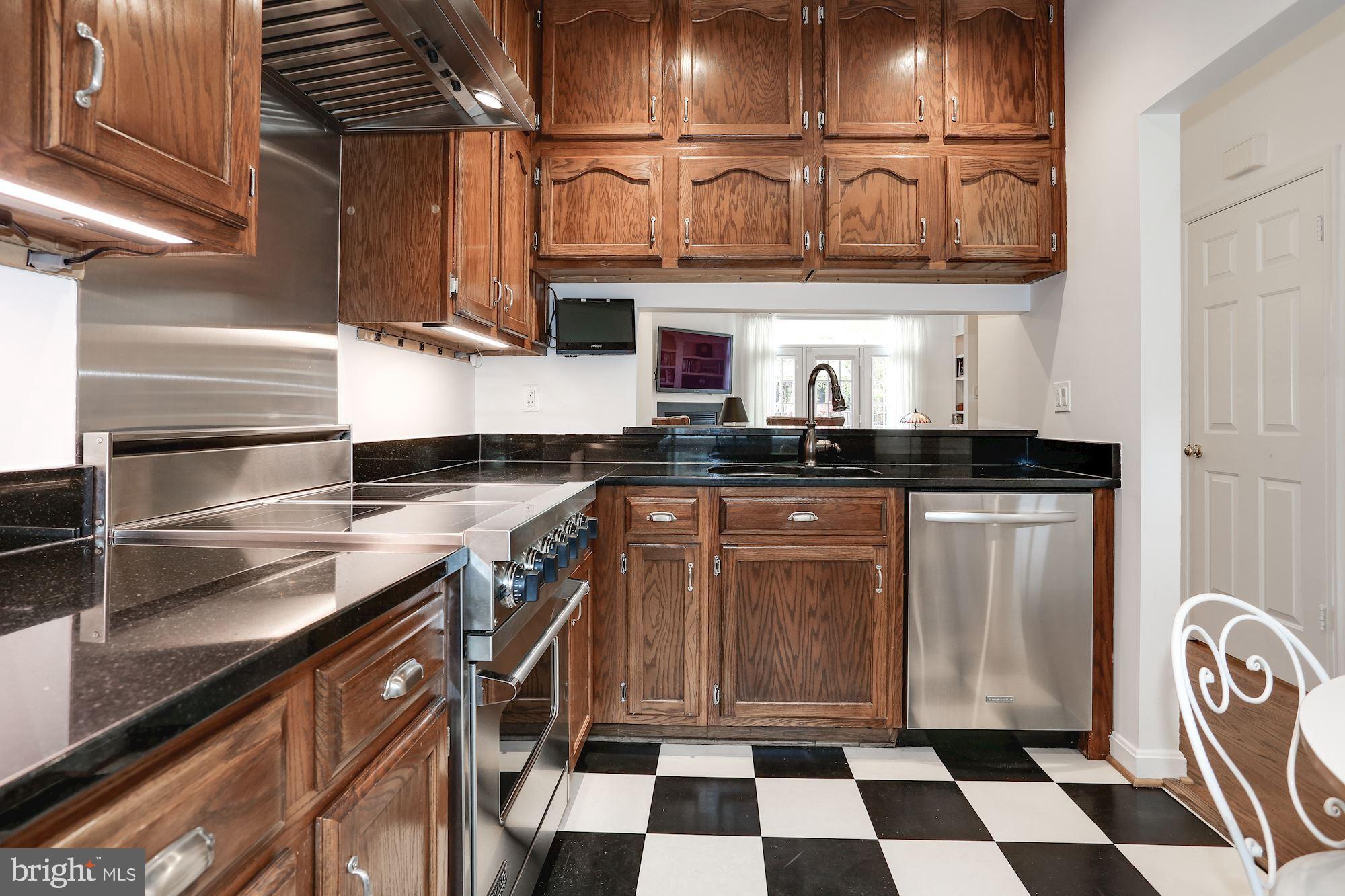 JEFFERSON RESIDENCES - Residential