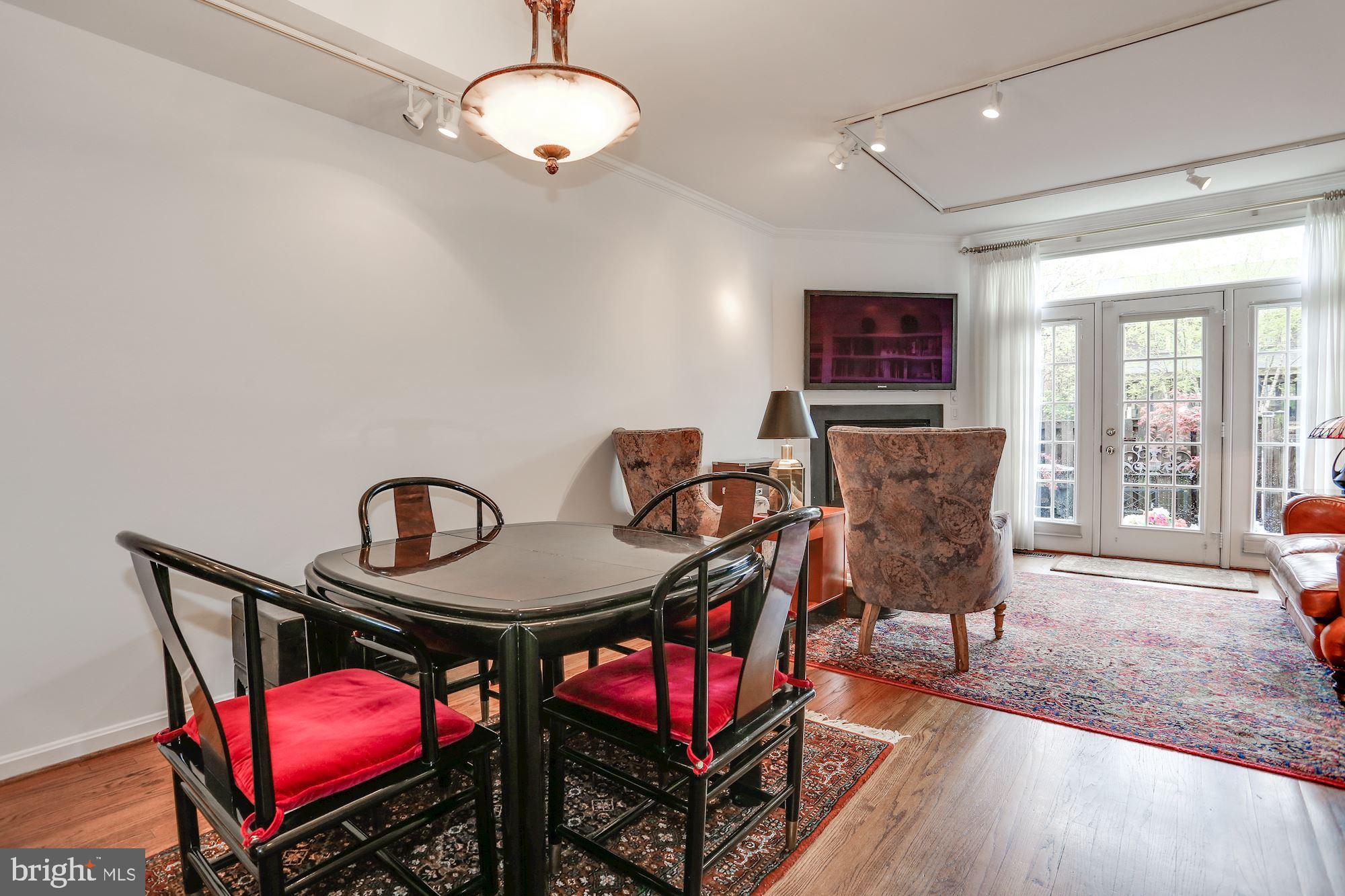 JEFFERSON RESIDENCES - Residential