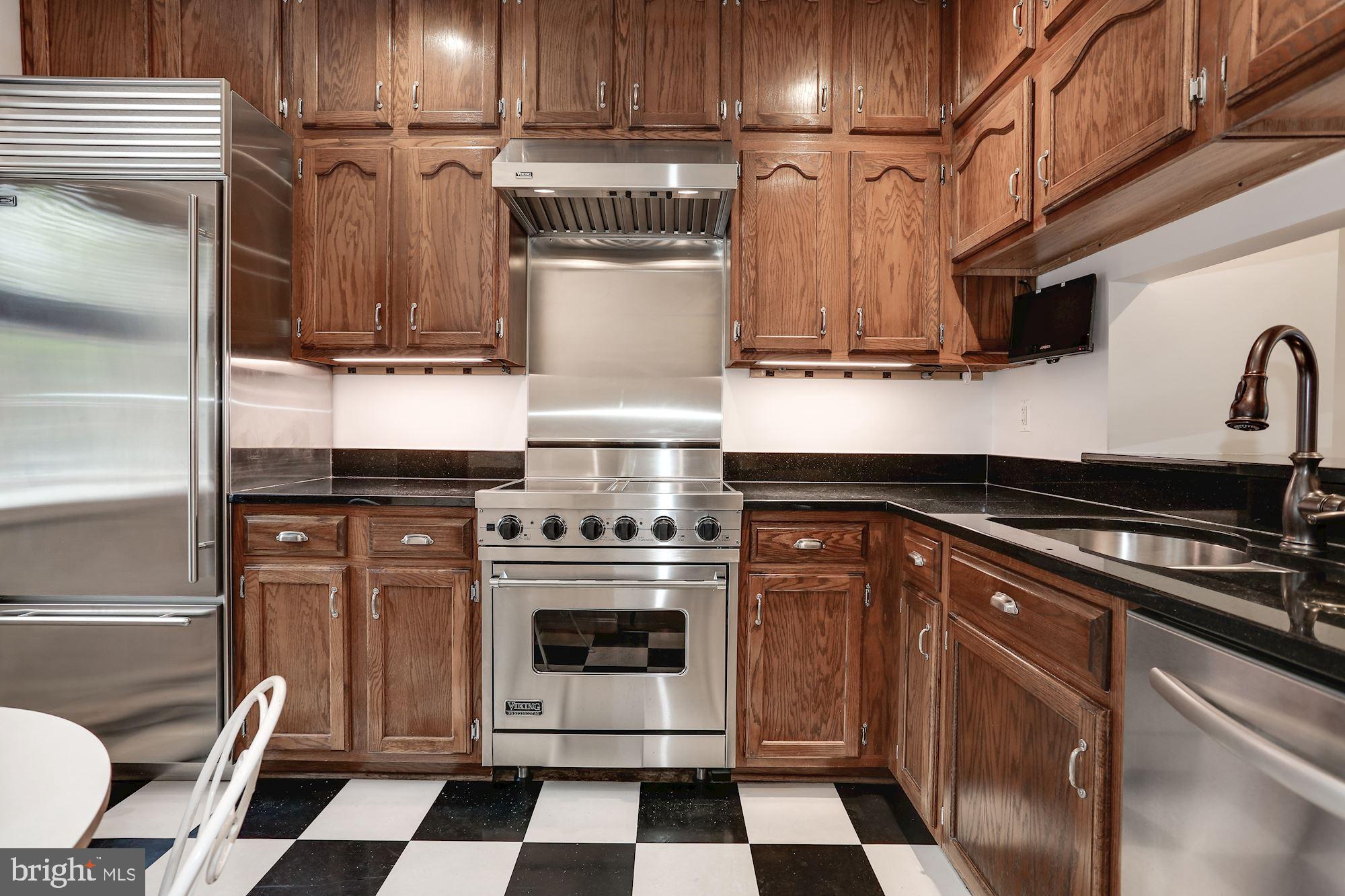 JEFFERSON RESIDENCES - Residential