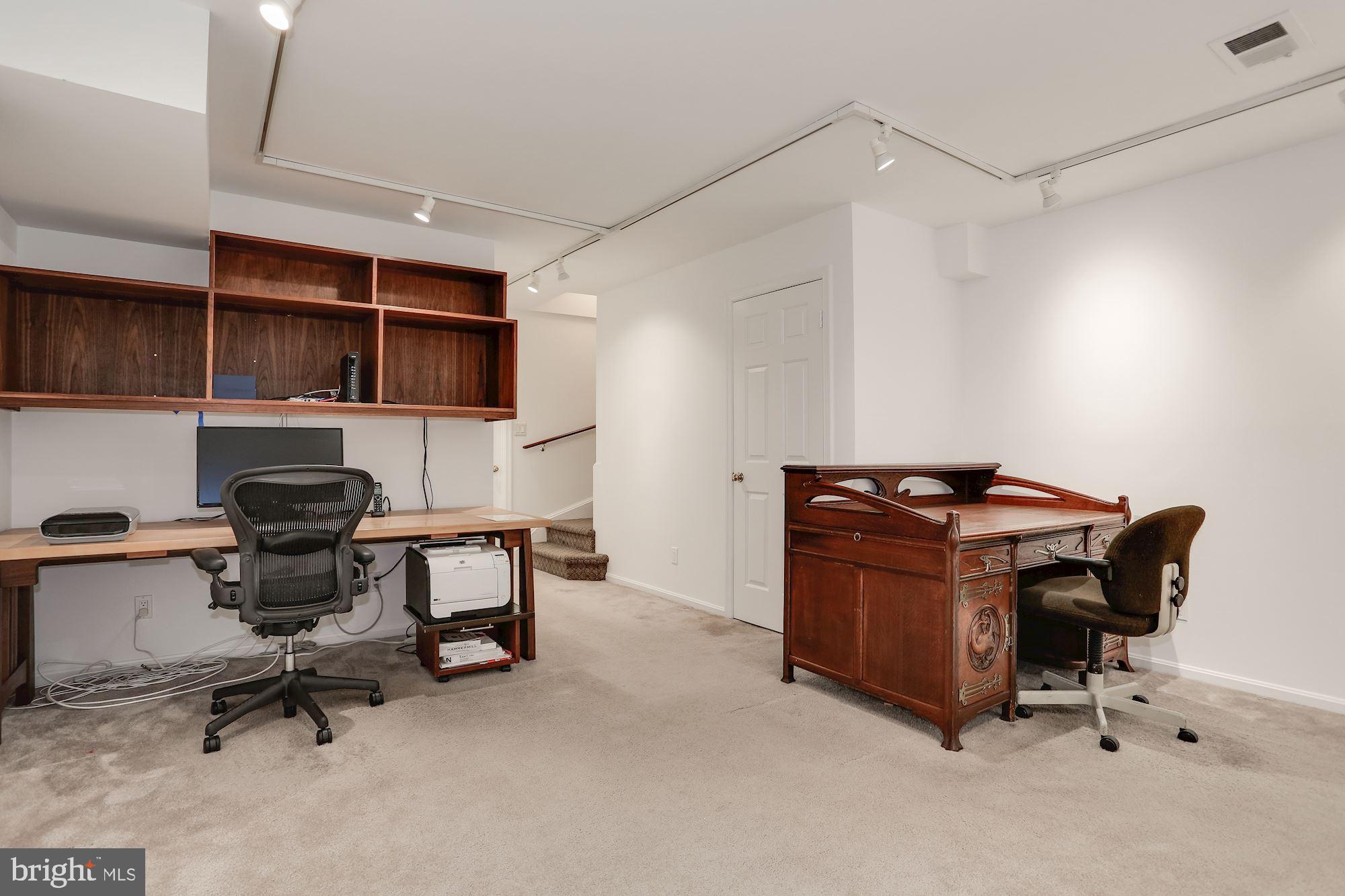 JEFFERSON RESIDENCES - Residential