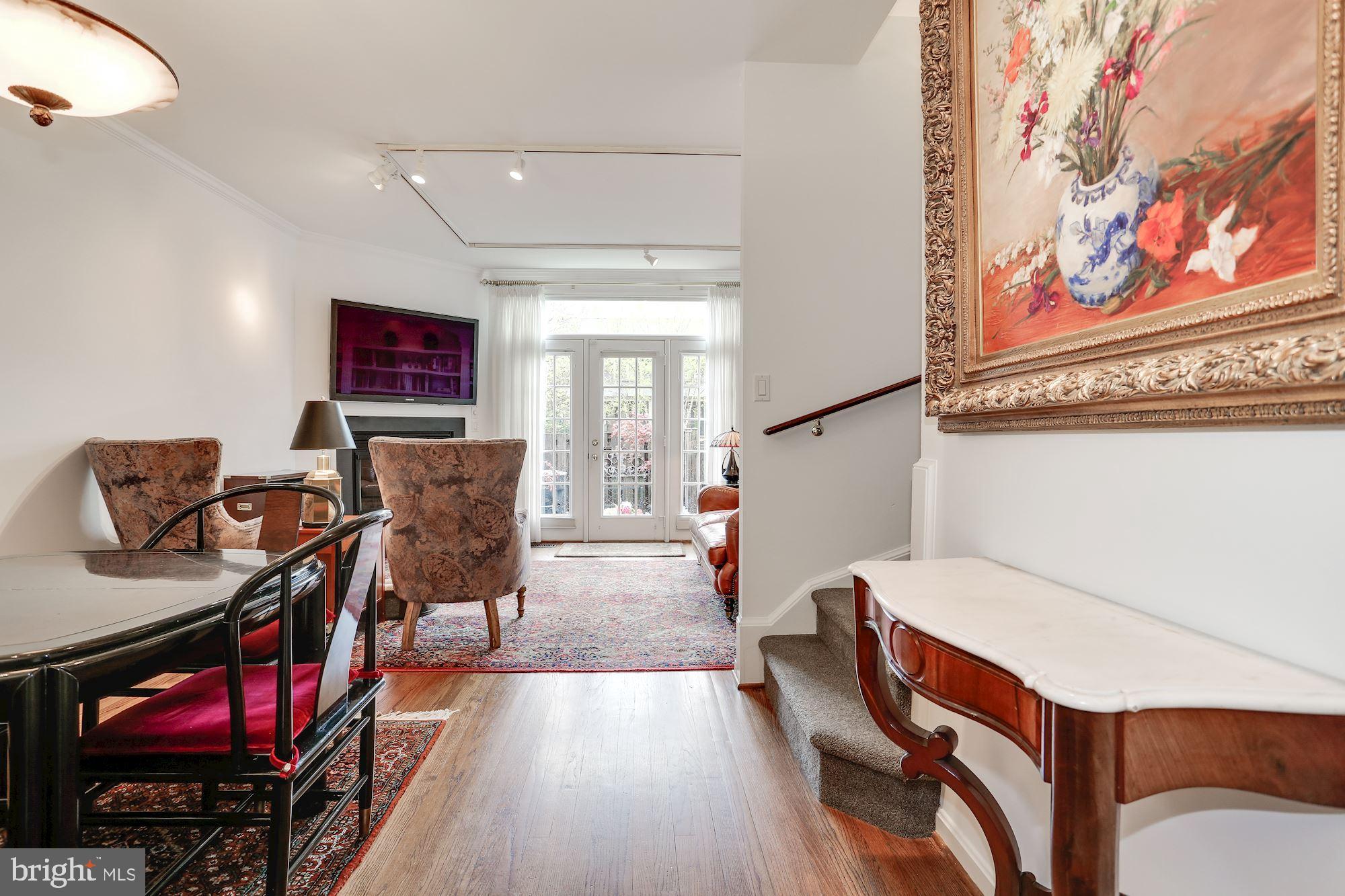 JEFFERSON RESIDENCES - Residential