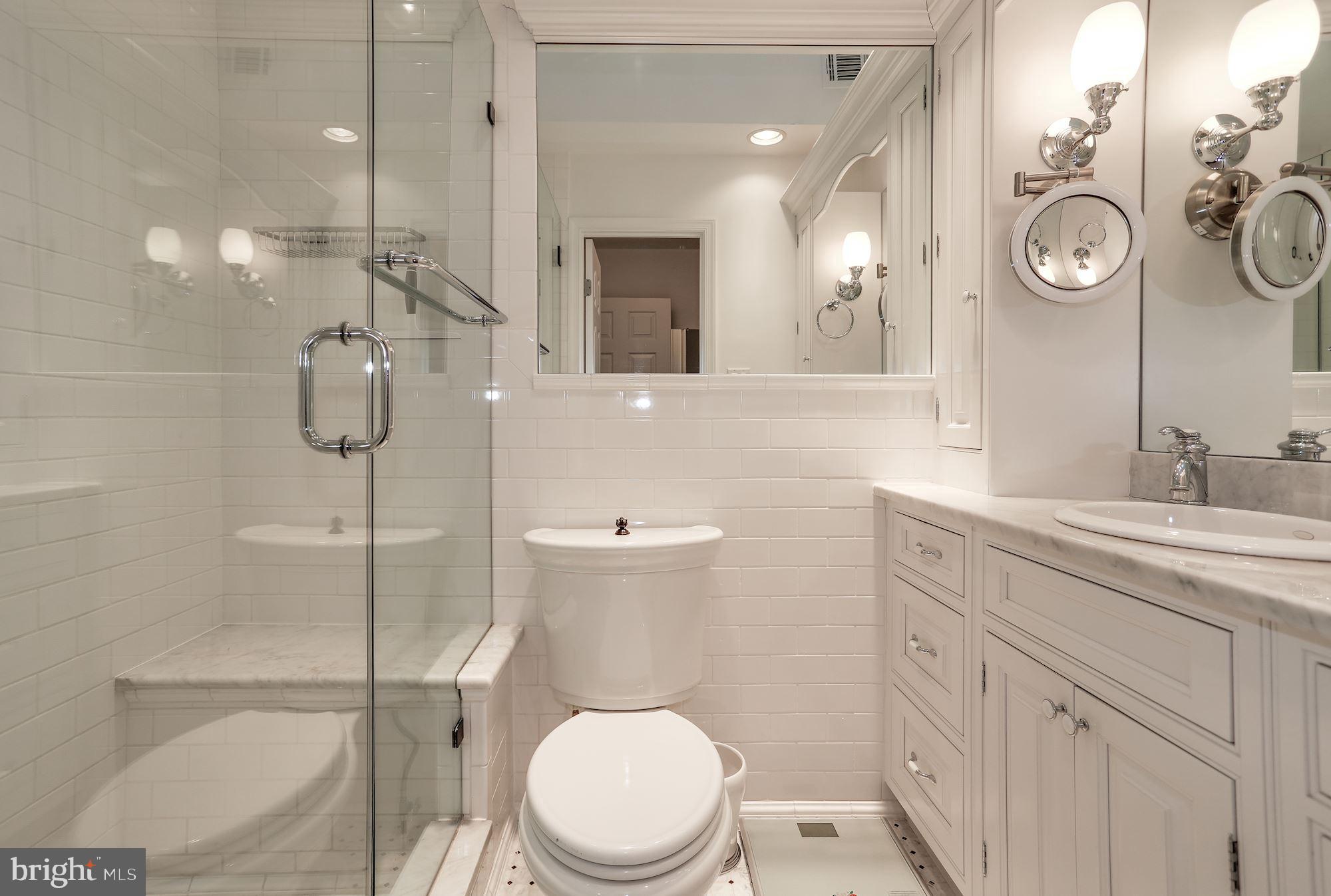 JEFFERSON RESIDENCES - Residential