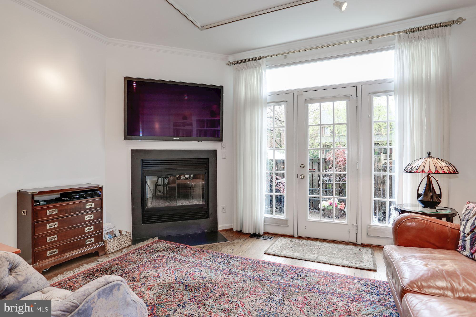 JEFFERSON RESIDENCES - Residential