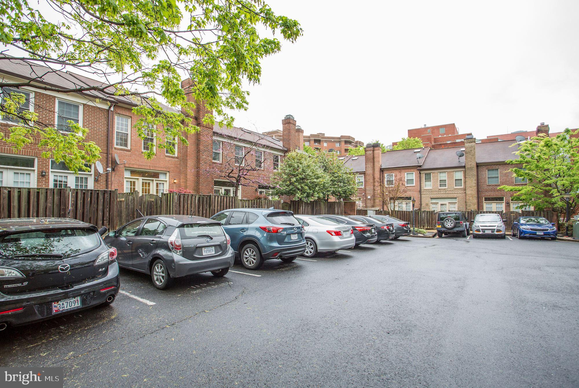 JEFFERSON RESIDENCES - Residential