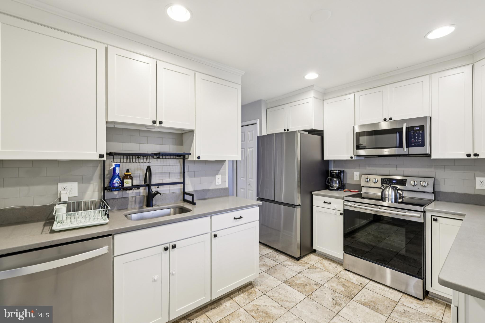 CEDAR RIDGE - Residential