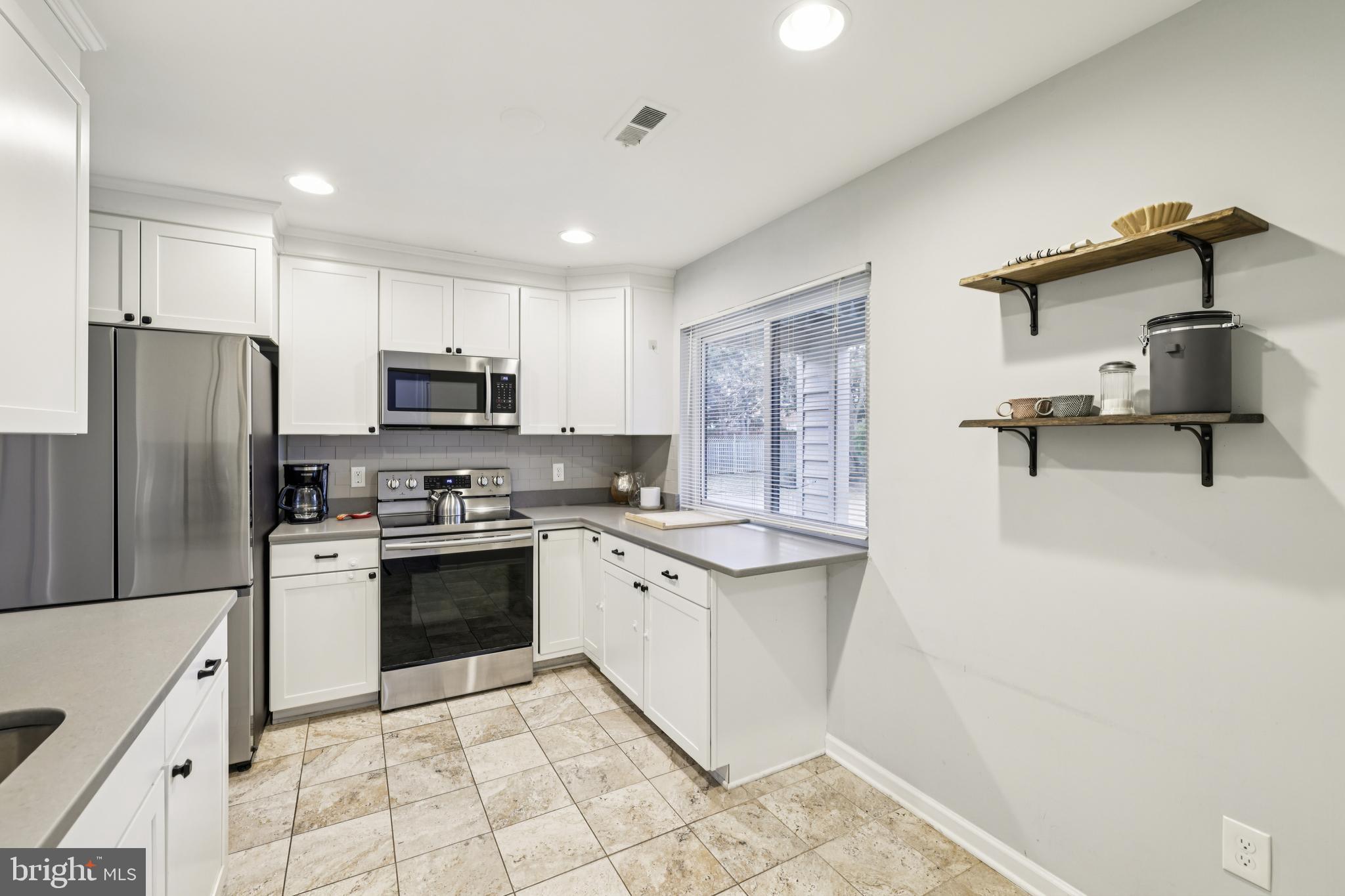 CEDAR RIDGE - Residential