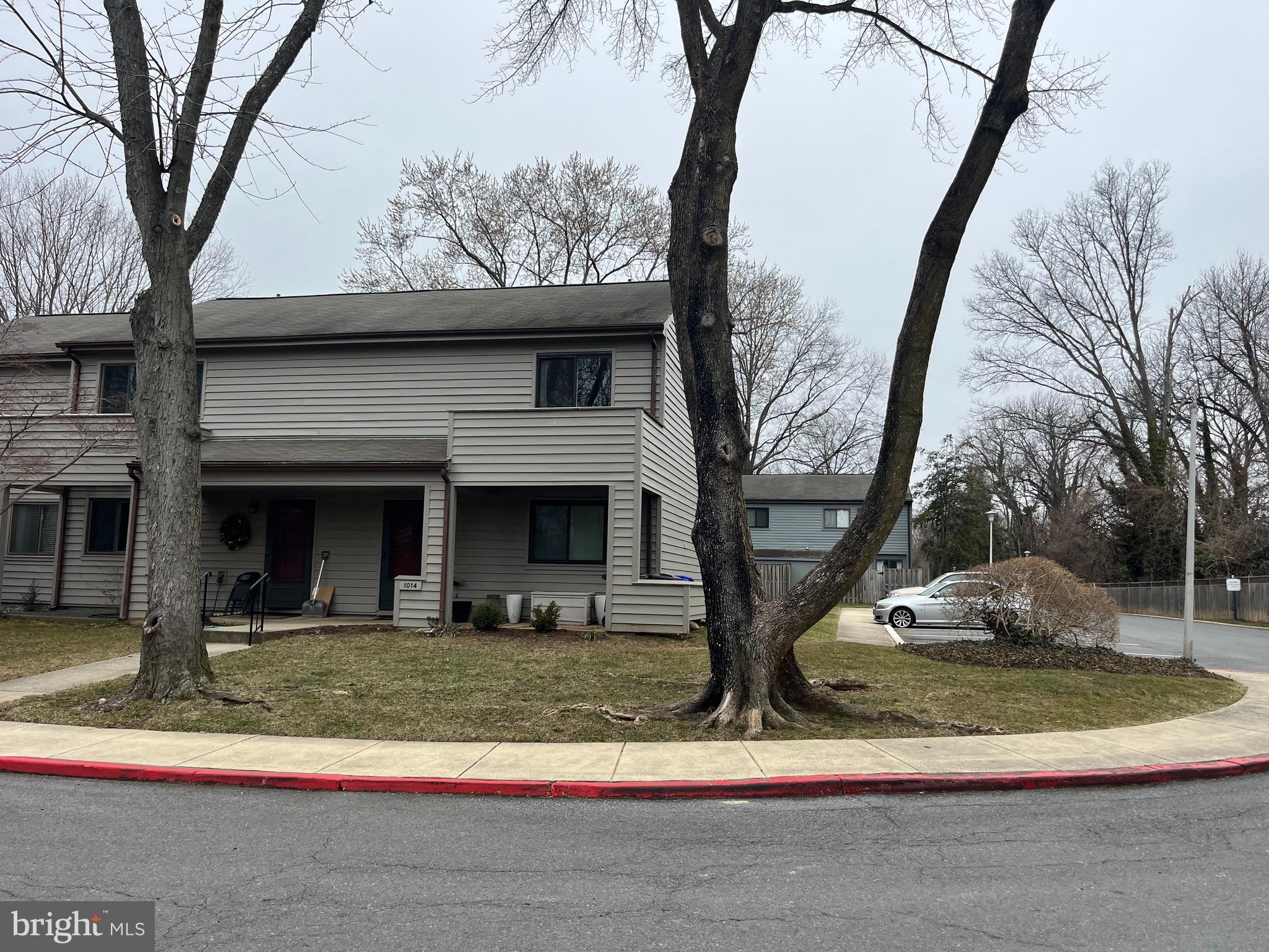 1014 CEDAR RIDGE COURT