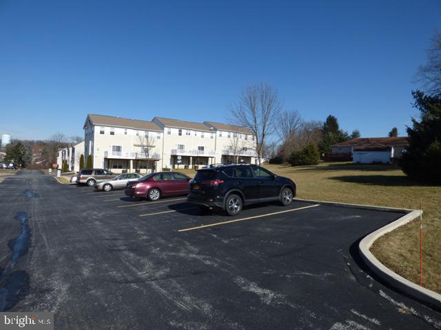 CHAMBERS HILL COMMONS - Residential