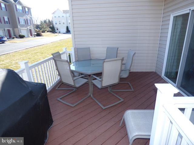 CHAMBERS HILL COMMONS - Residential