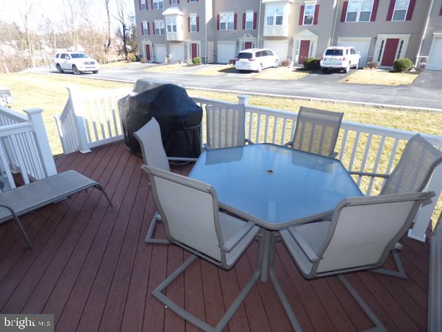 CHAMBERS HILL COMMONS - Residential