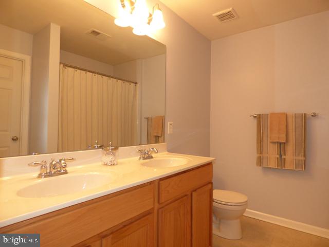 CHAMBERS HILL COMMONS - Residential