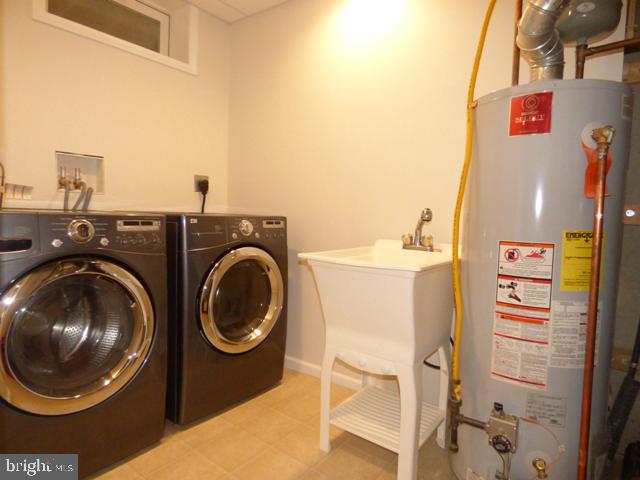 CHAMBERS HILL COMMONS - Residential