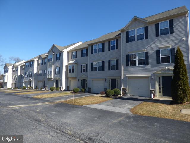 CHAMBERS HILL COMMONS - Residential