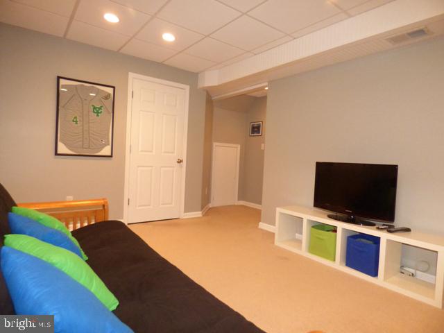 CHAMBERS HILL COMMONS - Residential