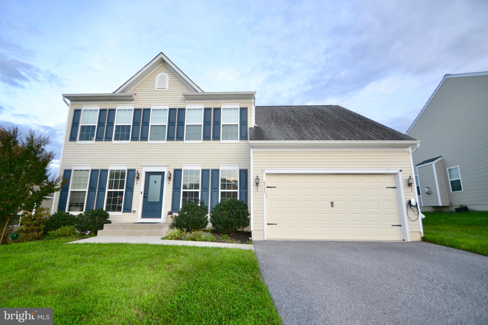BEAUTIFUL UPDATED & MOVE-IN READY 4 BED/2.5 BATH HOME IN CANDLE LIGHT COMMUNITY. UPDATES INCLUDE: ENTIRE MAIN LEVEL AND UPPER LEVEL FRESHLY PAINTED THROUGHOUT, GARAGE FRESHLY PAINTED, REFINISHED HARDWOOD FLOORING MAIN LEVEL, NEW CARPET THROUGHOUT UPPER LEVEL, ADDED RECESSED LIGHTING IN FAMILY ROOM AND MASTER BEDROOM, UPGRADED MAINTENANCE FREE DECK WITH HUGE PATIO PERFECT FOR OUTDOOR ENTERTAINING. CONVENIENTLY LOCATED TO RESTAURANTS, SHOPPING, ROADWAYS. A MUST SEE!!