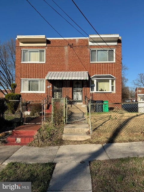 Townhouse For Sale - 1804 Longfellow Street<br/> HYATTSVILLE, MD 20782