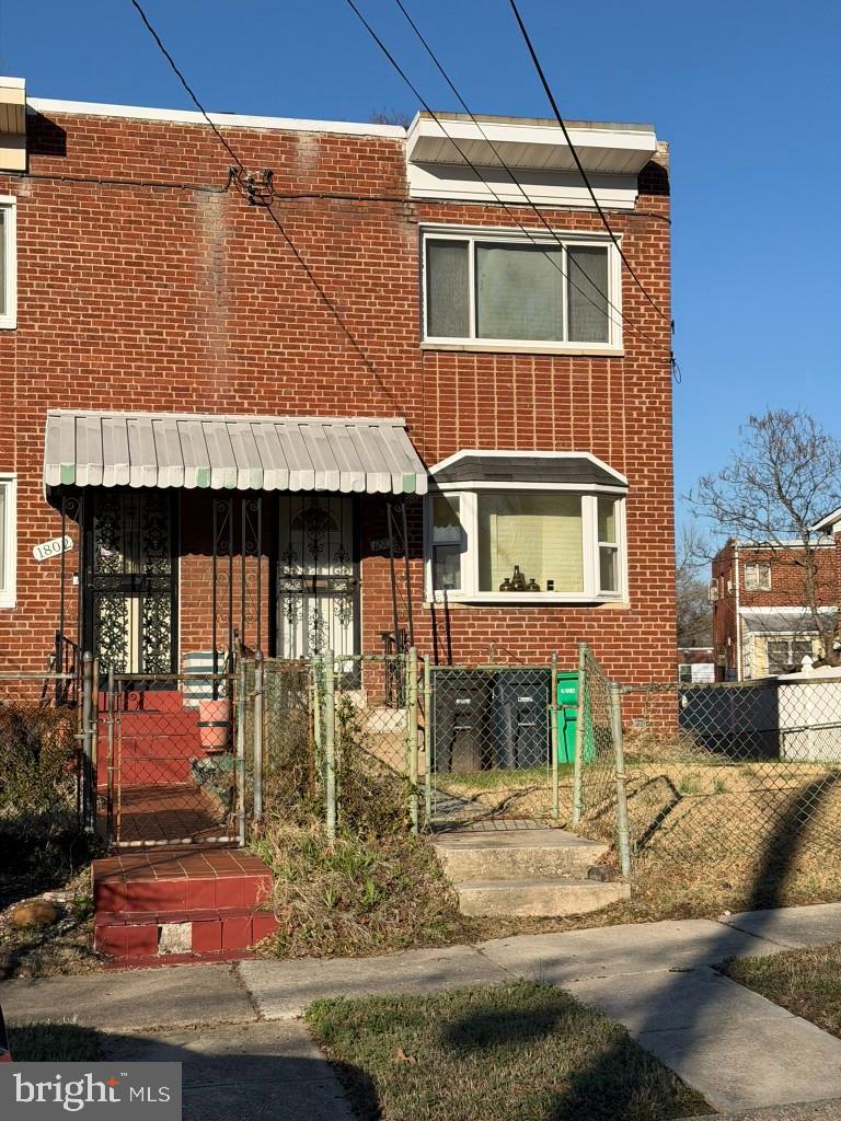 1804 LONGFELLOW STREET