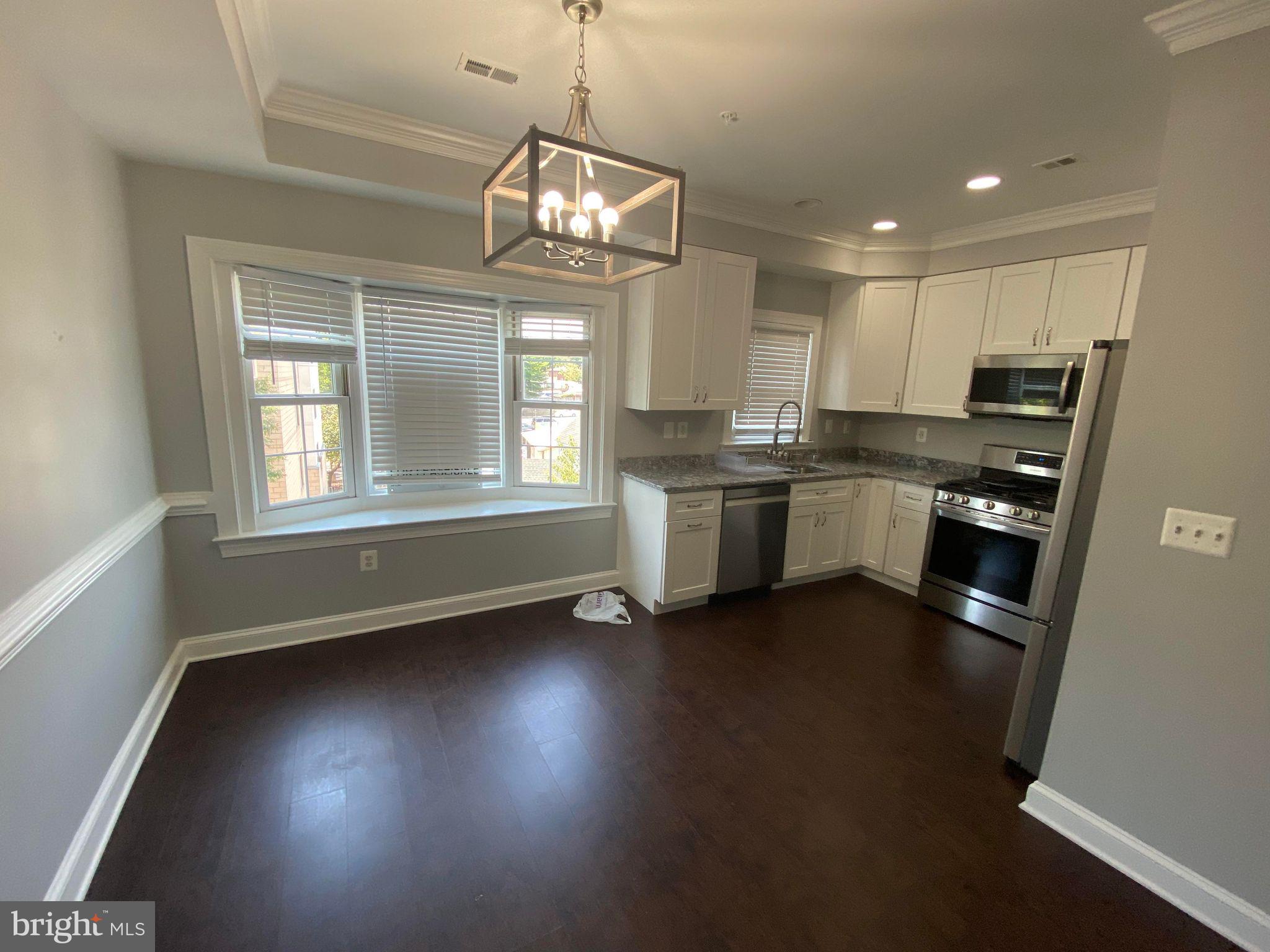 TOWNES OF SHIRLINGTON - Residential Lease