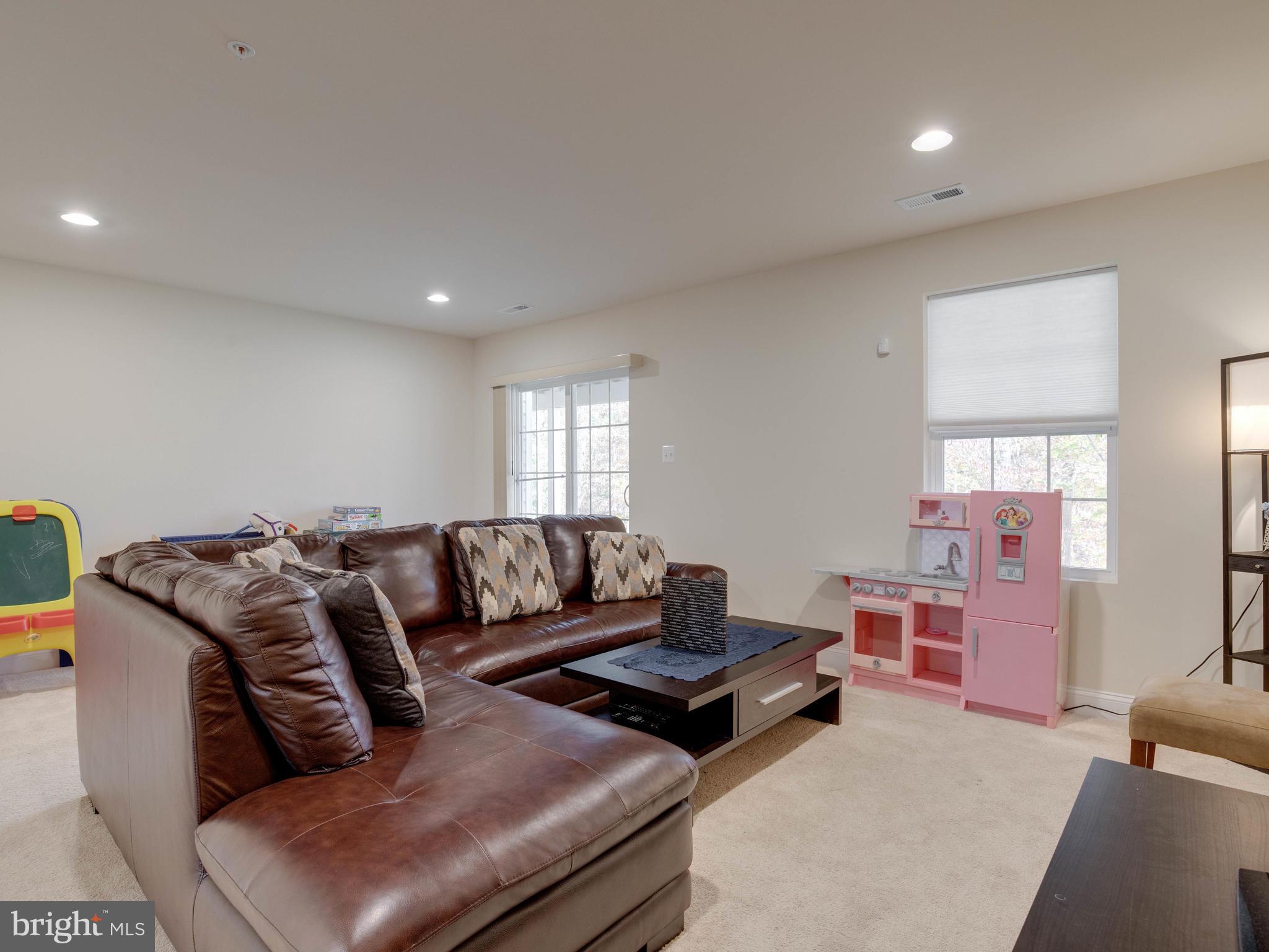 SPRING CREEK - Residential