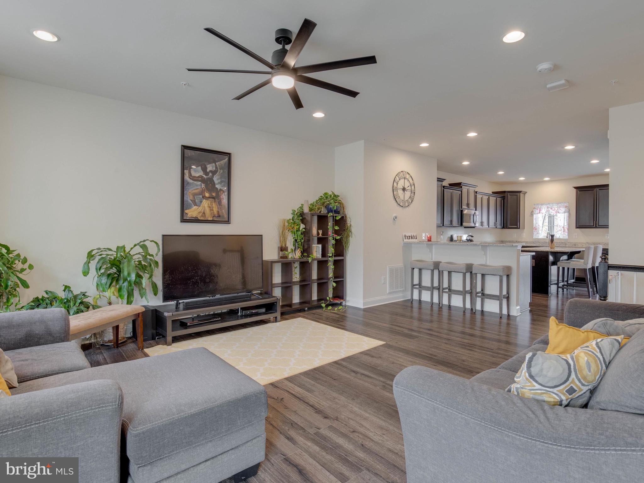 SPRING CREEK - Residential