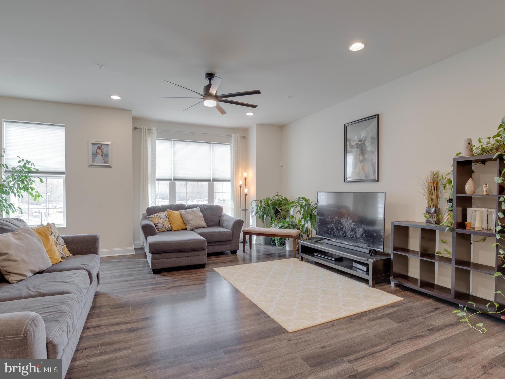 SPRING CREEK - Residential