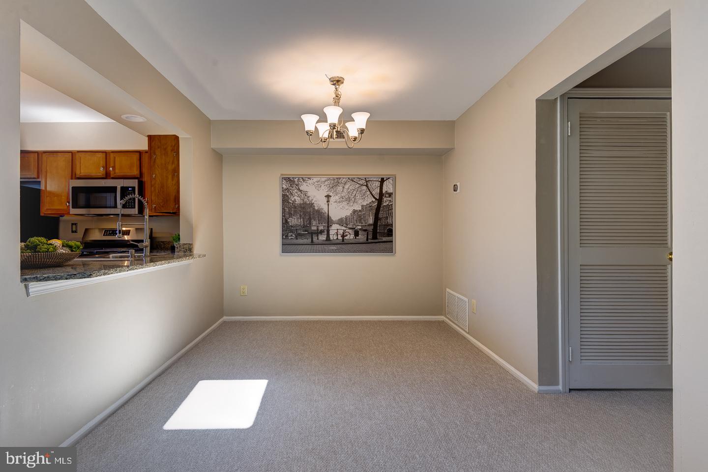 1816 SOCIETY PLACE E2