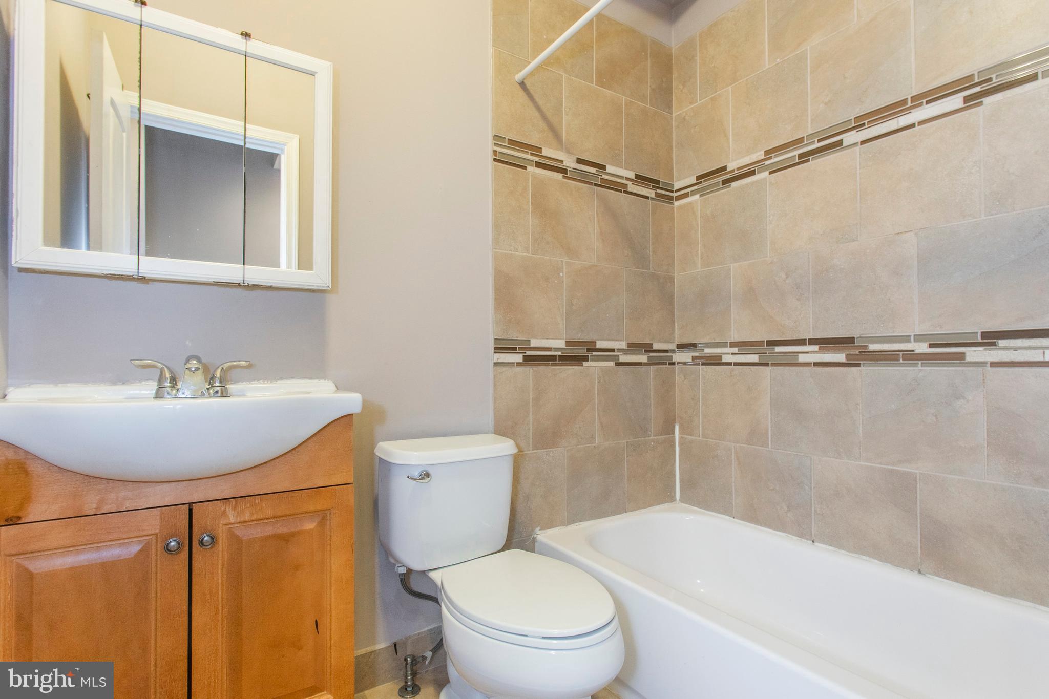 TEMPLE UNIVERSITY - Residential Lease