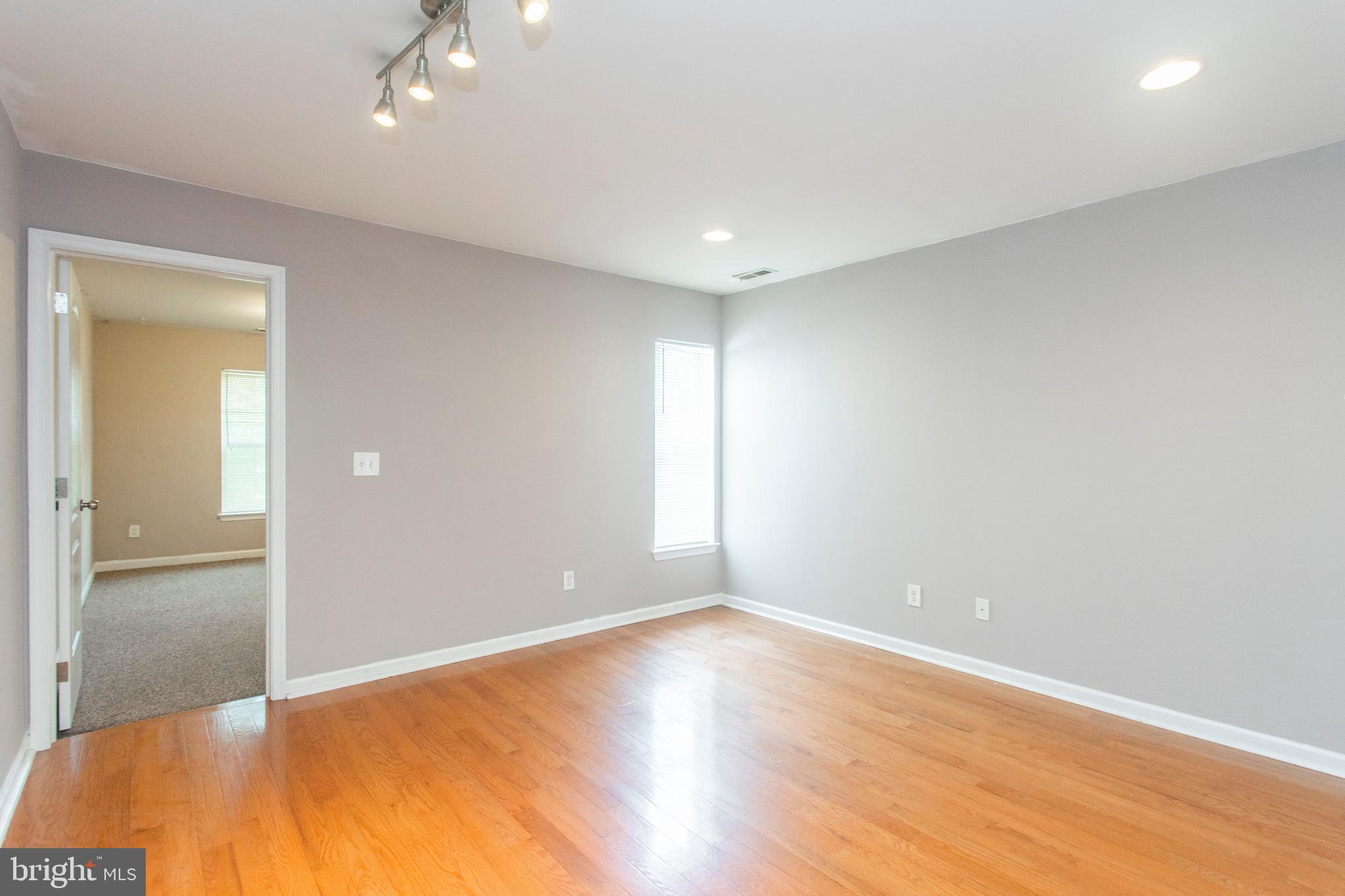 TEMPLE UNIVERSITY - Residential Lease