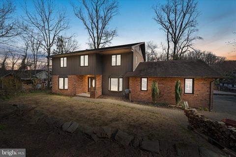 Homes For Sale - 707 Pine Ridge Lane<br/> HOCKESSIN, DE 19707