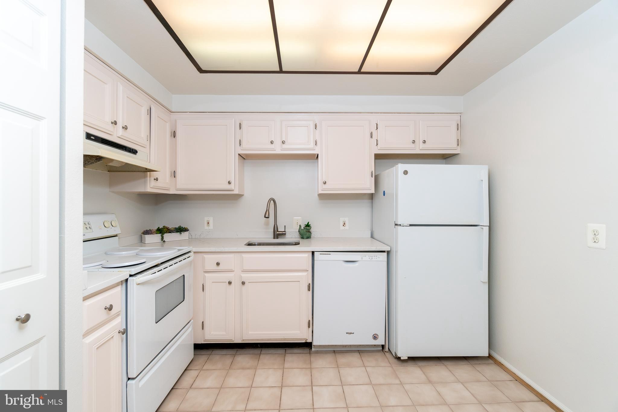 THE COLONIES - Residential