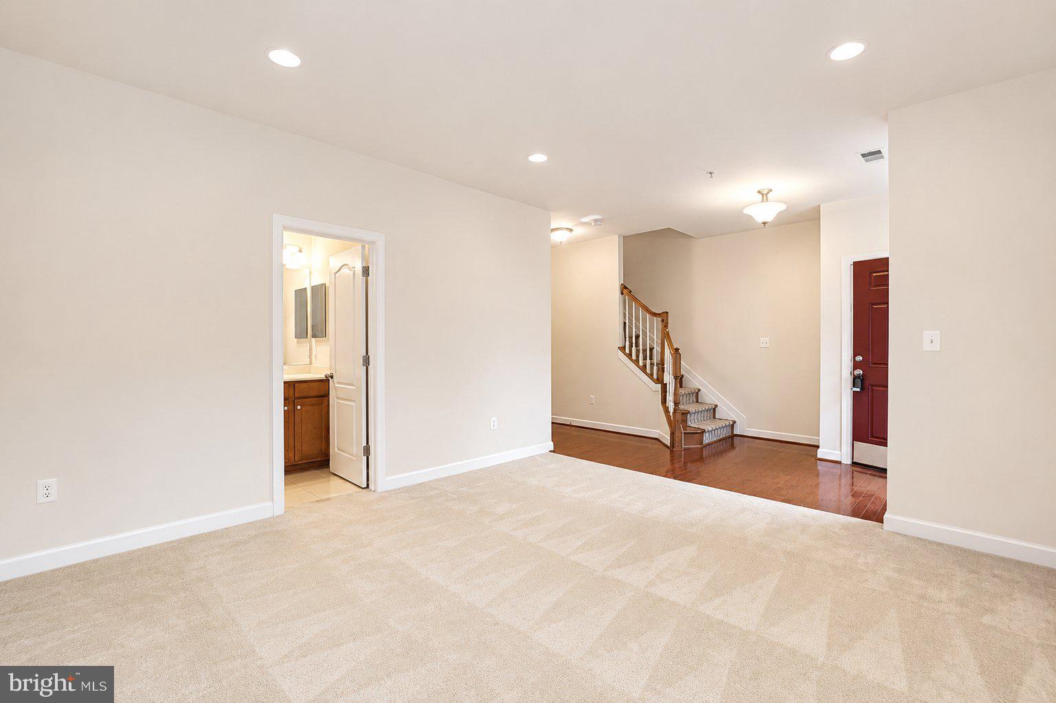 184 AUTUMN VIEW DRIVE