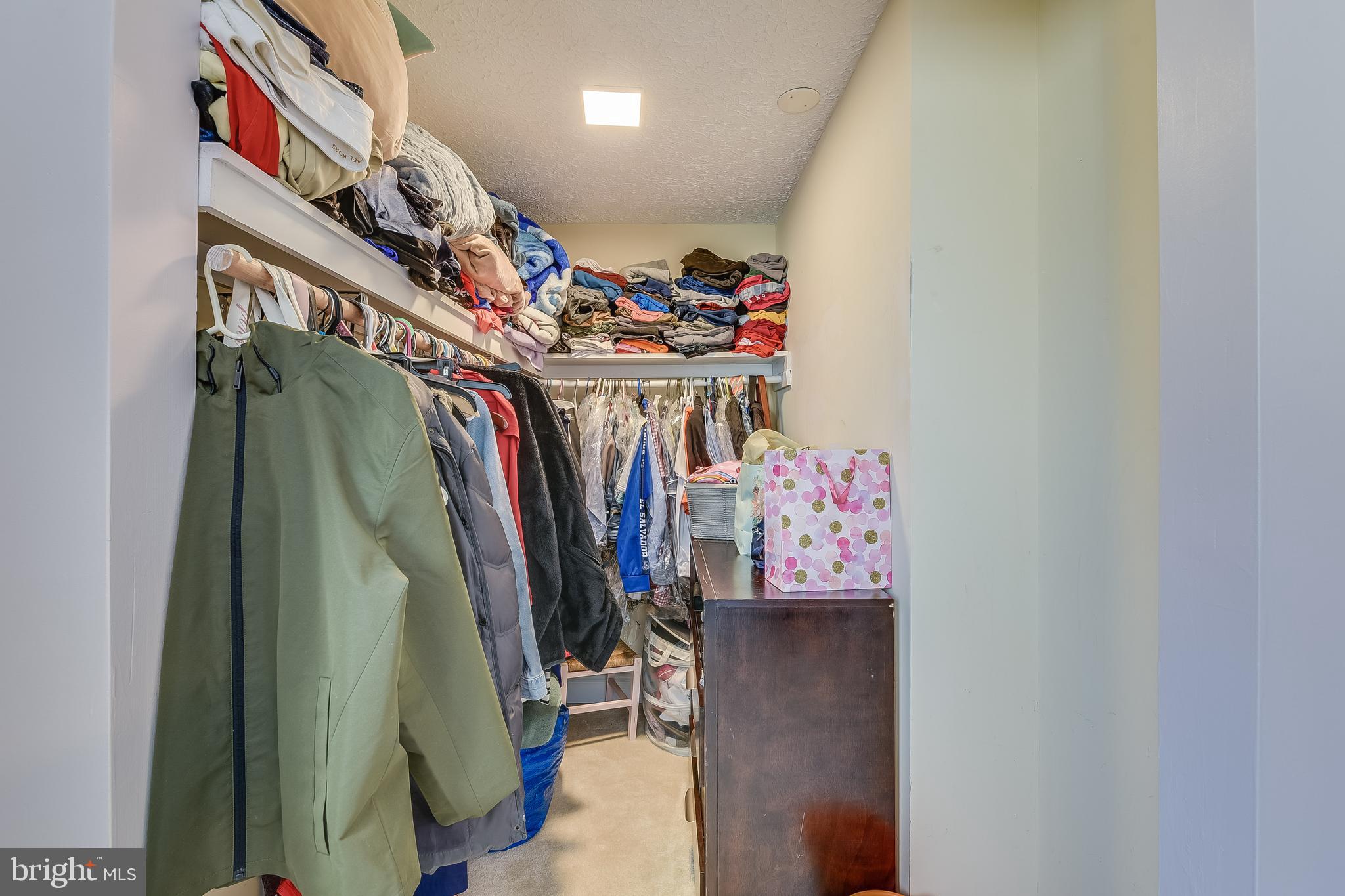 DAMASCUS MANOR - Residential