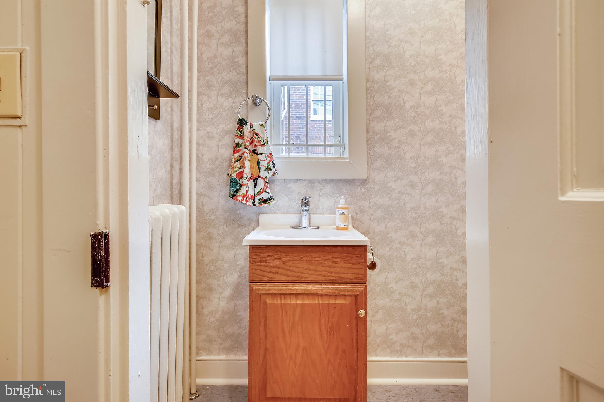 OLD TOWN ALEXANDRIA - Residential Income