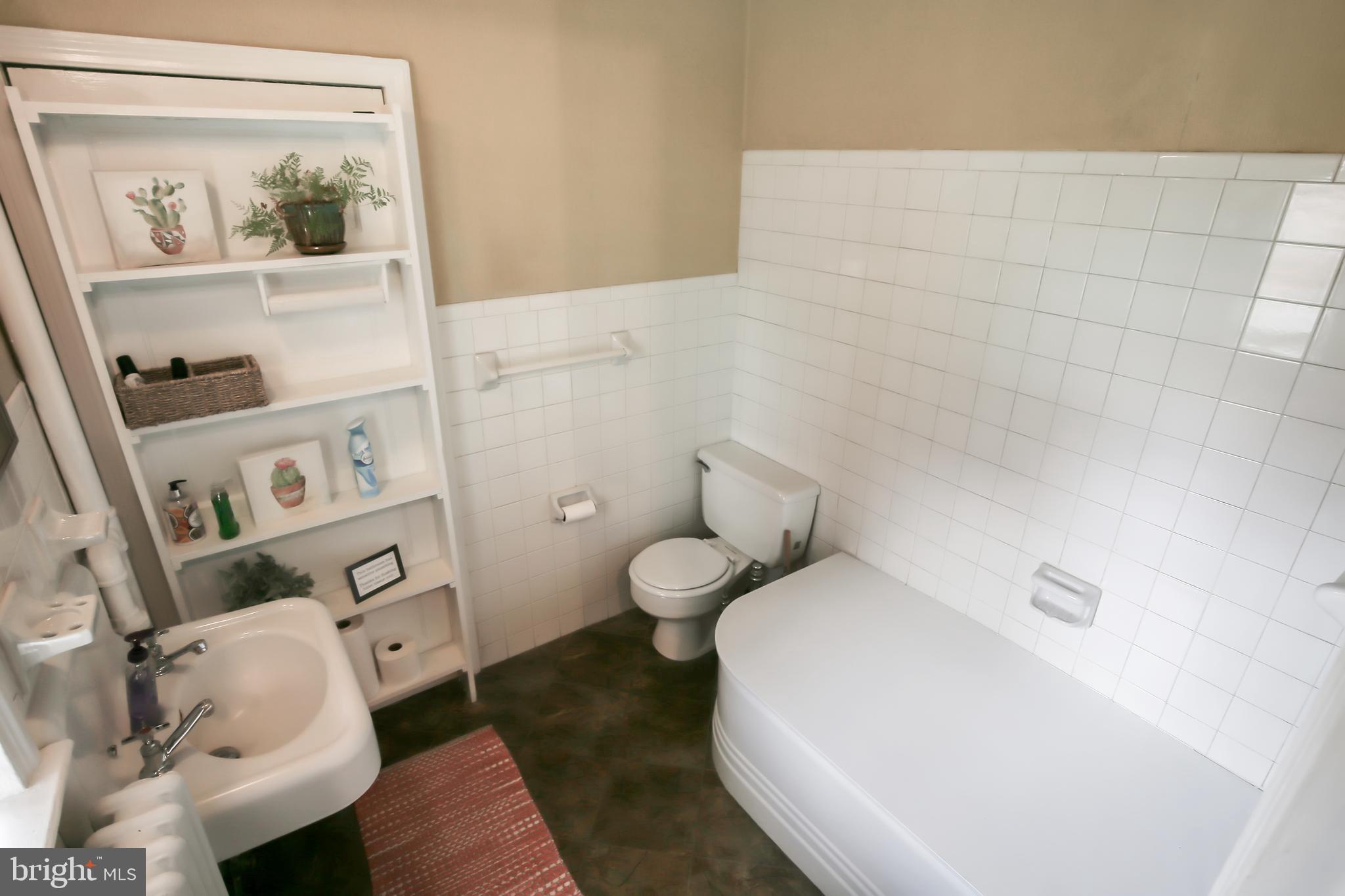 OLD TOWN ALEXANDRIA - Residential Income