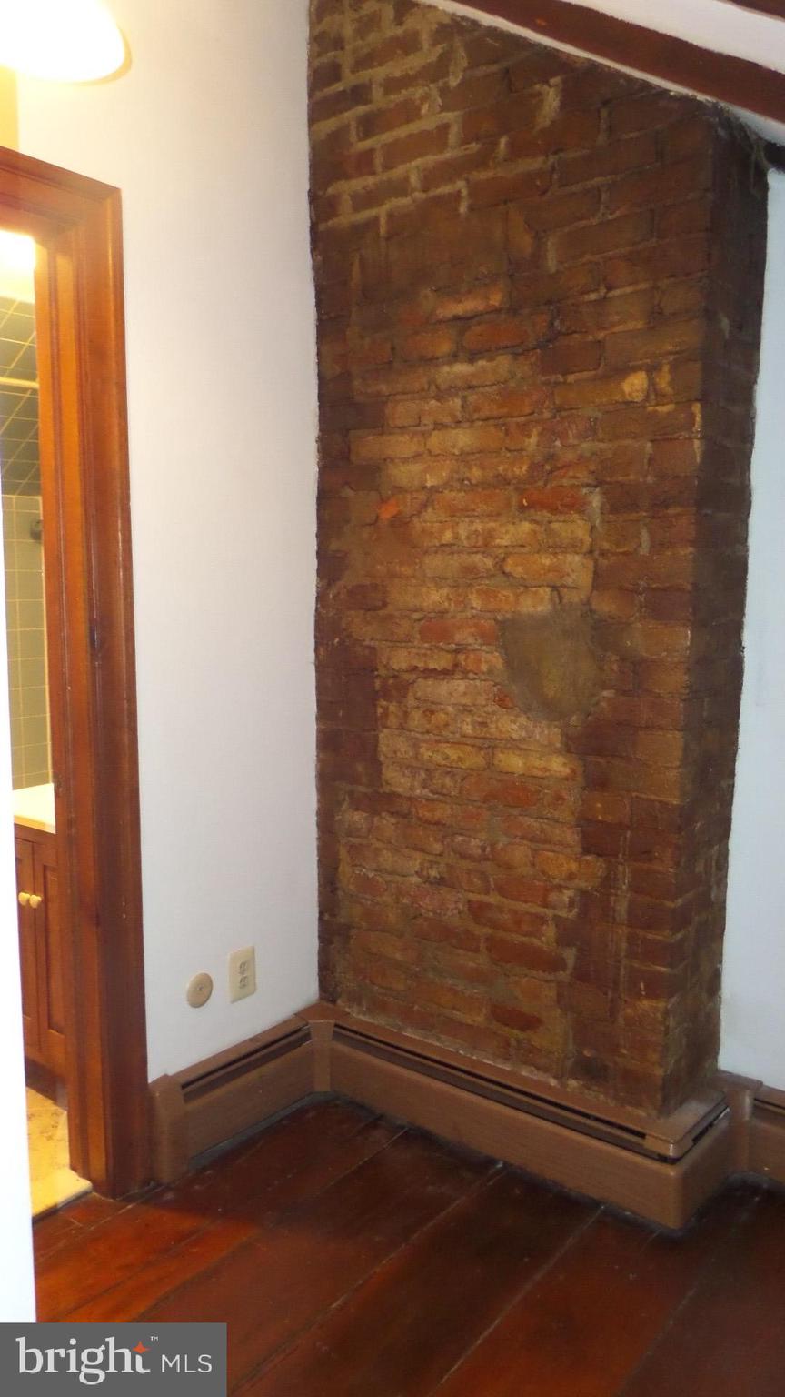 OLD TOWN ALEXANDRIA - Residential Income