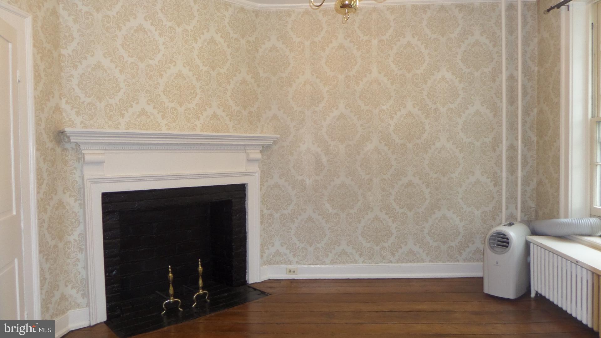 OLD TOWN ALEXANDRIA - Residential Income