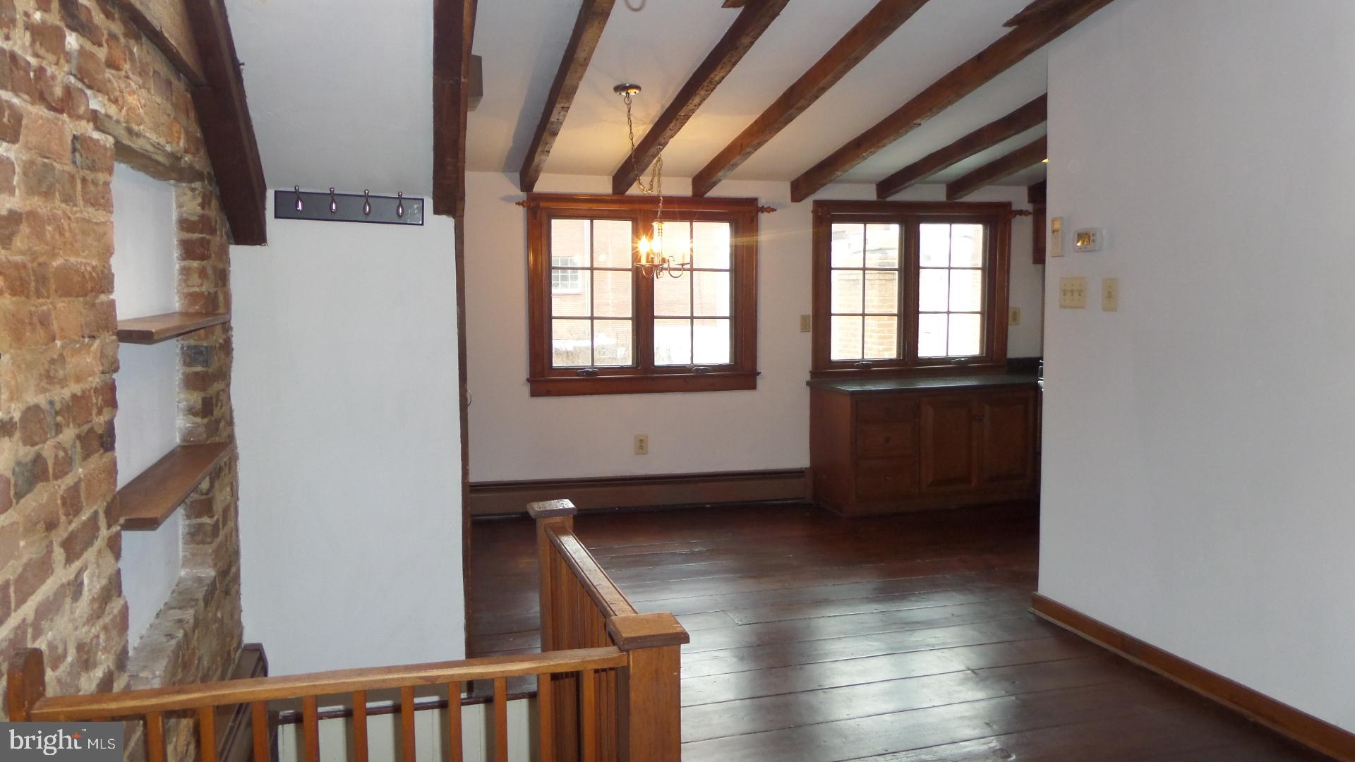 OLD TOWN ALEXANDRIA - Residential Income