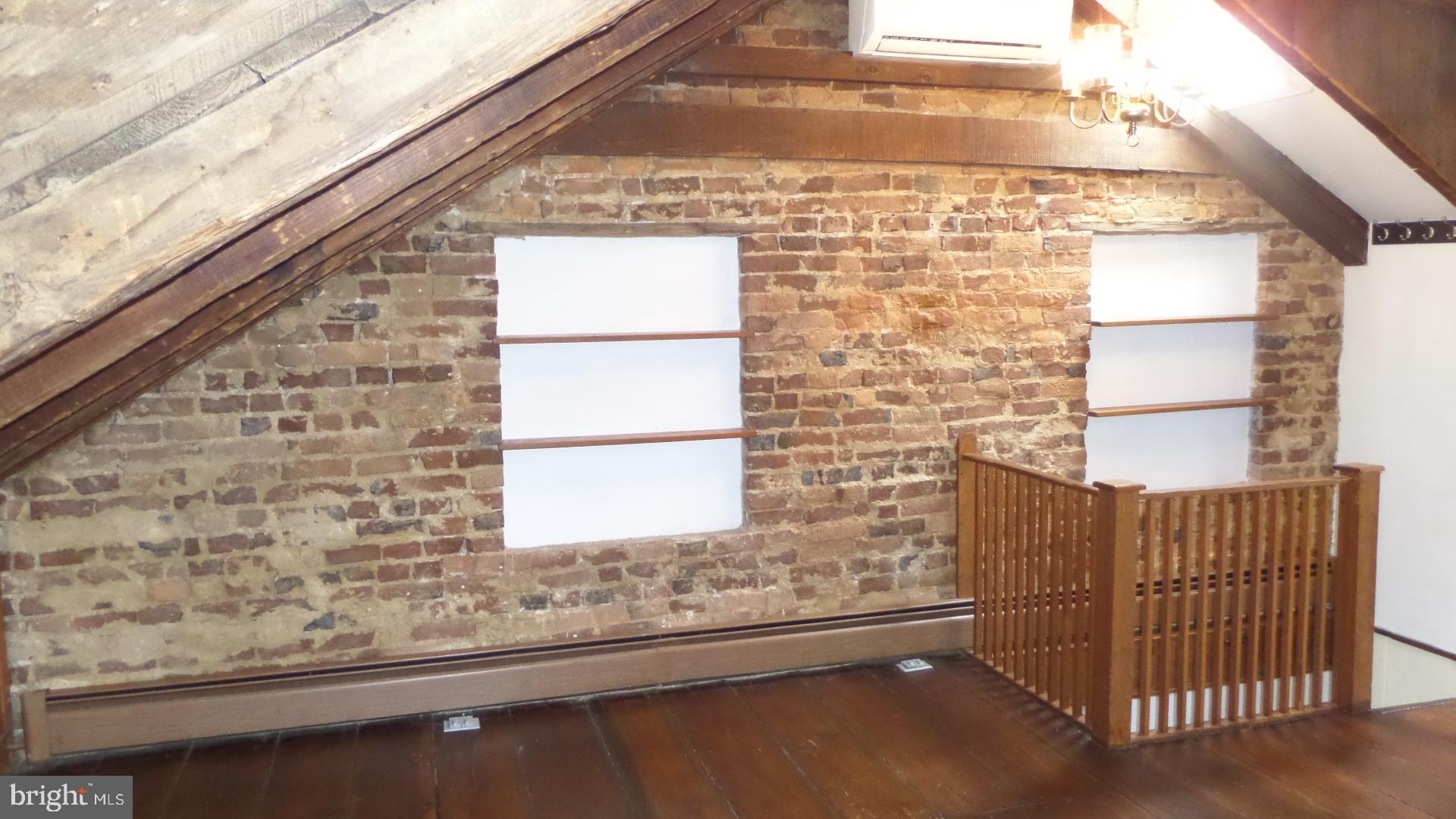 OLD TOWN ALEXANDRIA - Residential Income