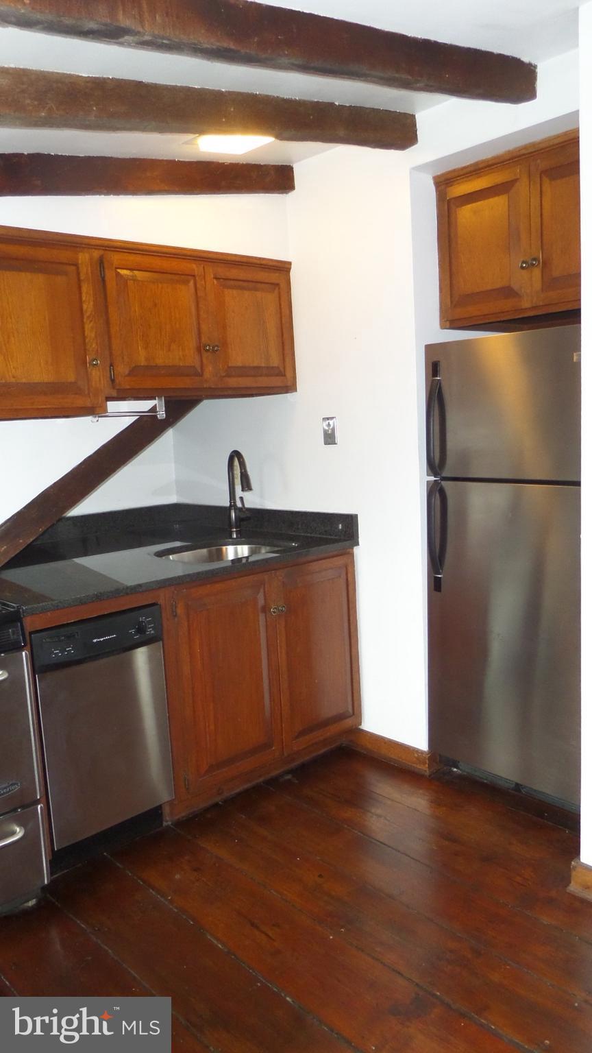 OLD TOWN ALEXANDRIA - Residential Income