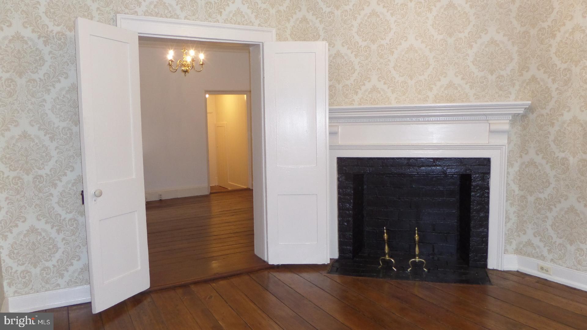 OLD TOWN ALEXANDRIA - Residential Income