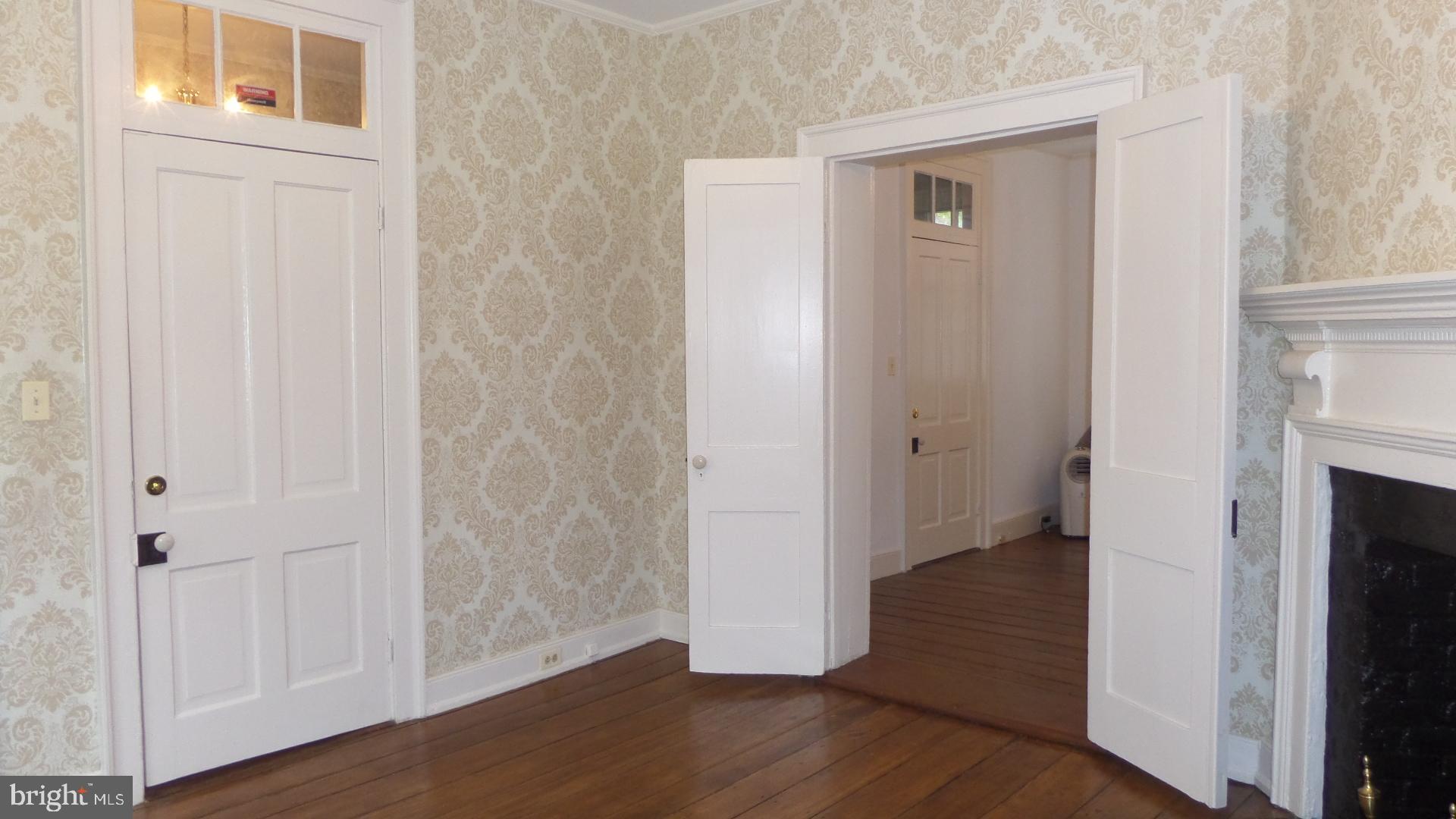 OLD TOWN ALEXANDRIA - Residential Income