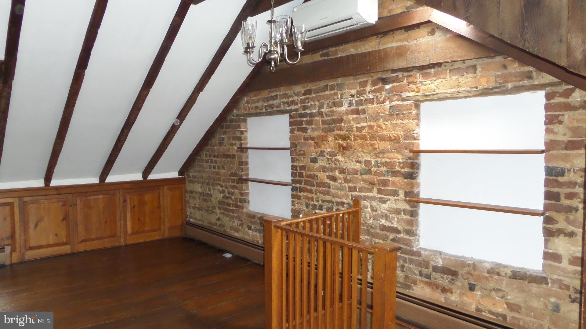 OLD TOWN ALEXANDRIA - Residential Income