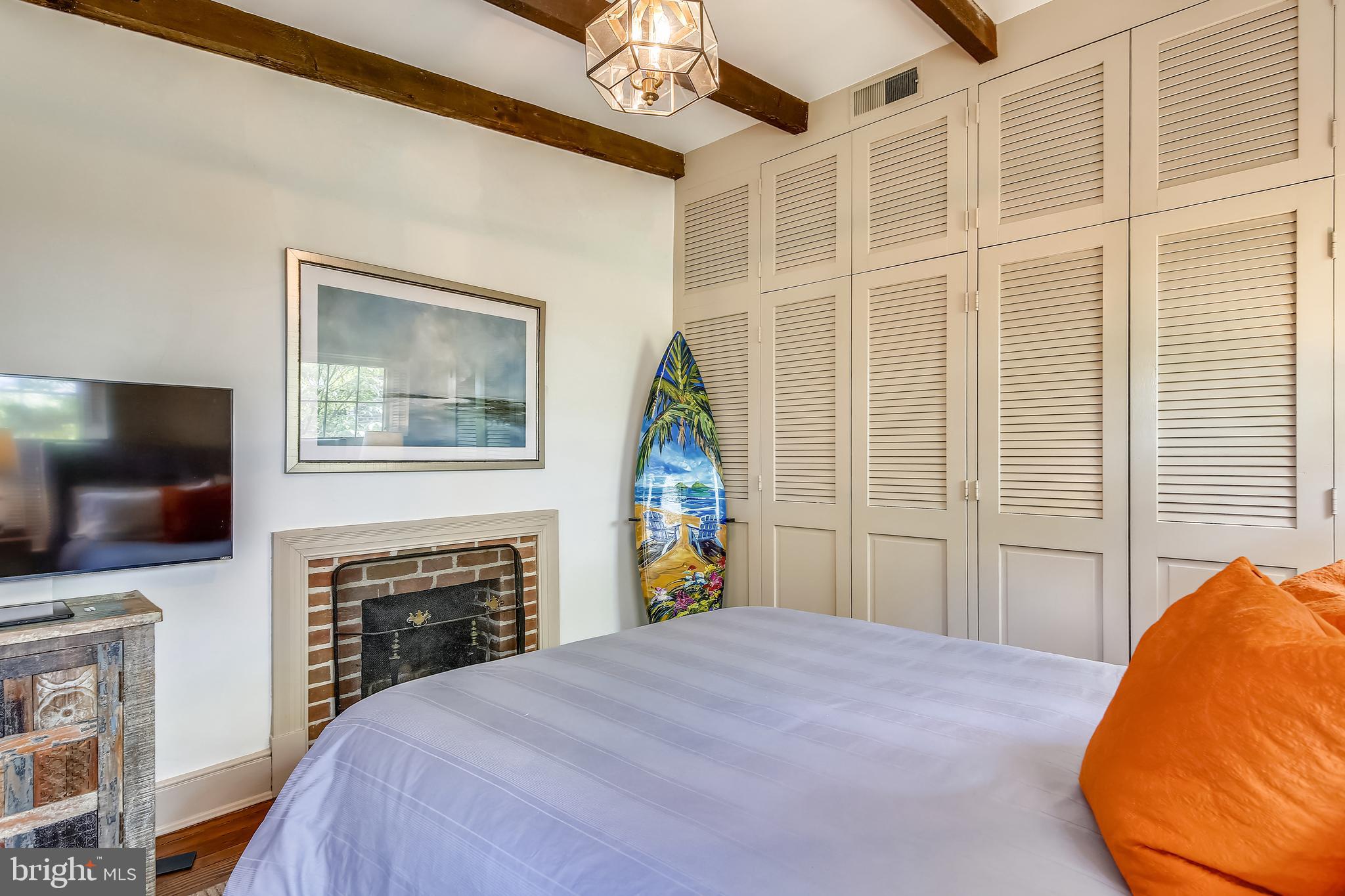 OLD TOWN ALEXANDRIA - Residential Income