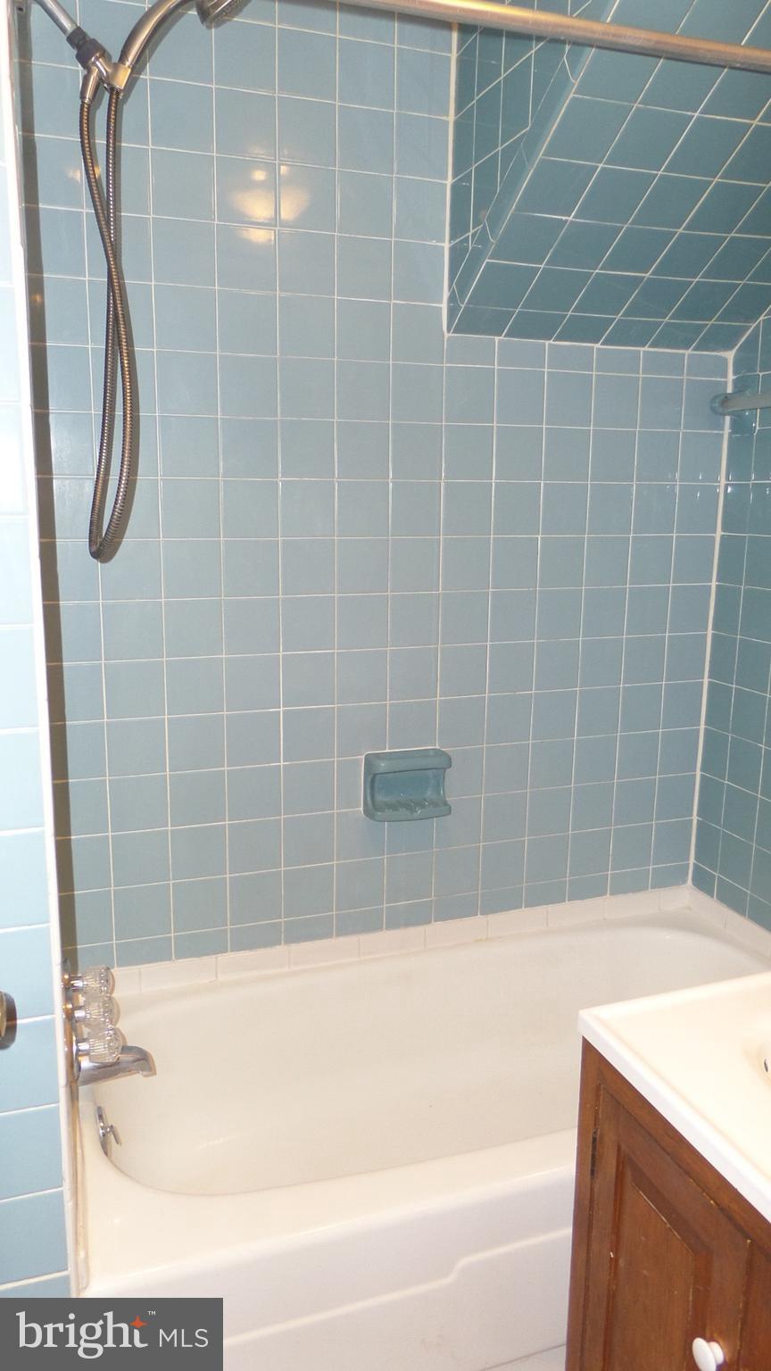 OLD TOWN ALEXANDRIA - Residential Income