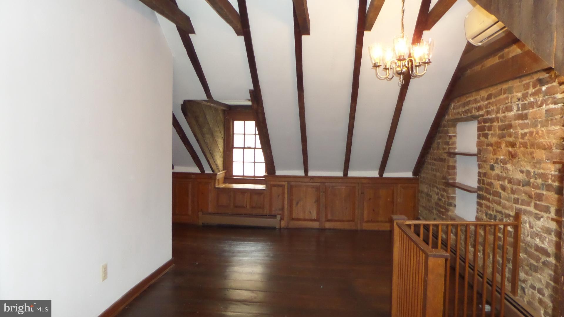 OLD TOWN ALEXANDRIA - Residential Income